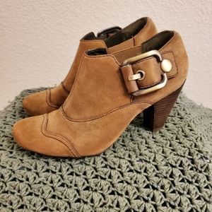Nicole Brown Ankle Boots